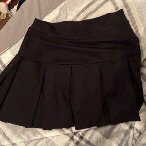 Black pleated skirt